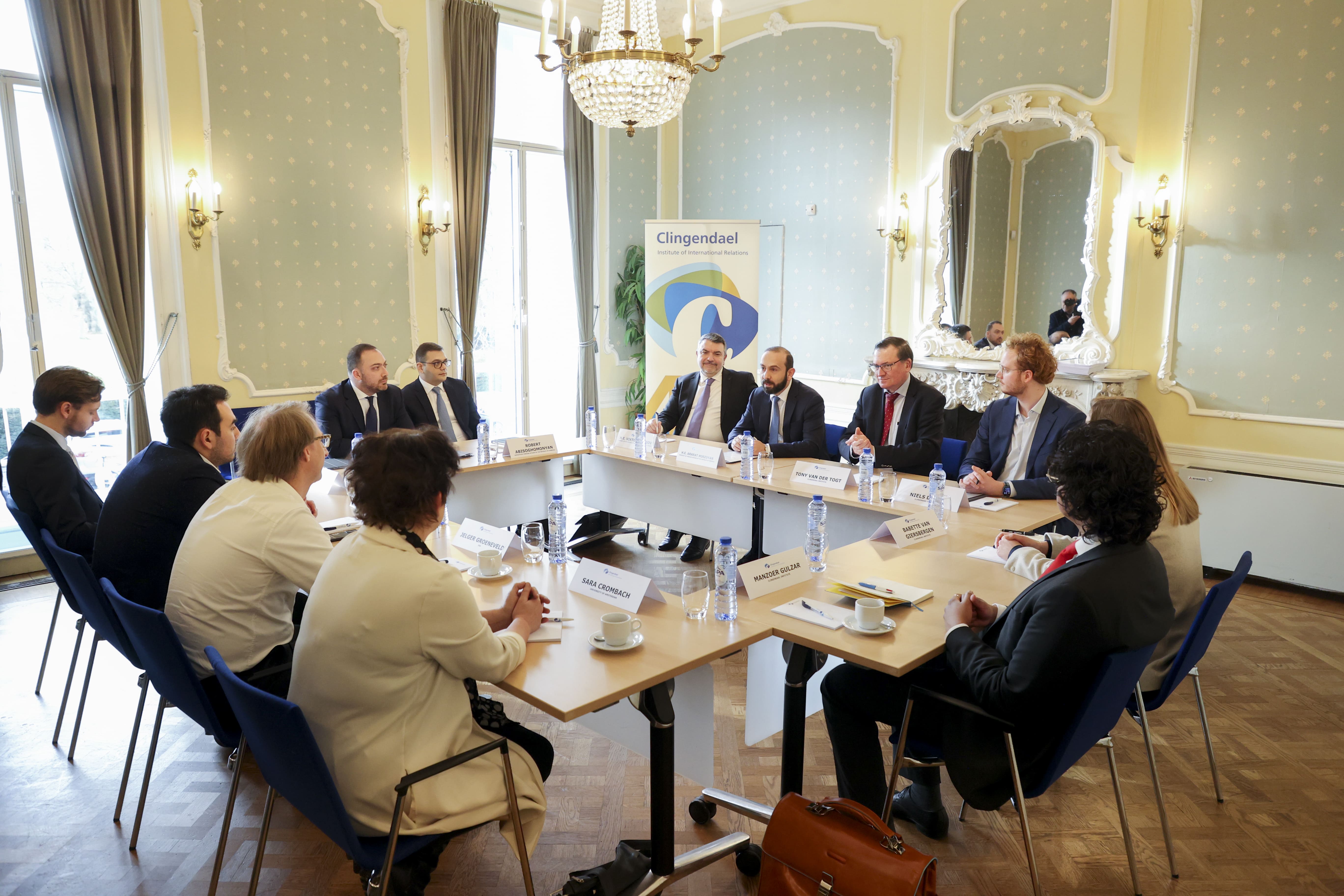 Expert roundtable with the Minister of Foreign Affairs of Armnia