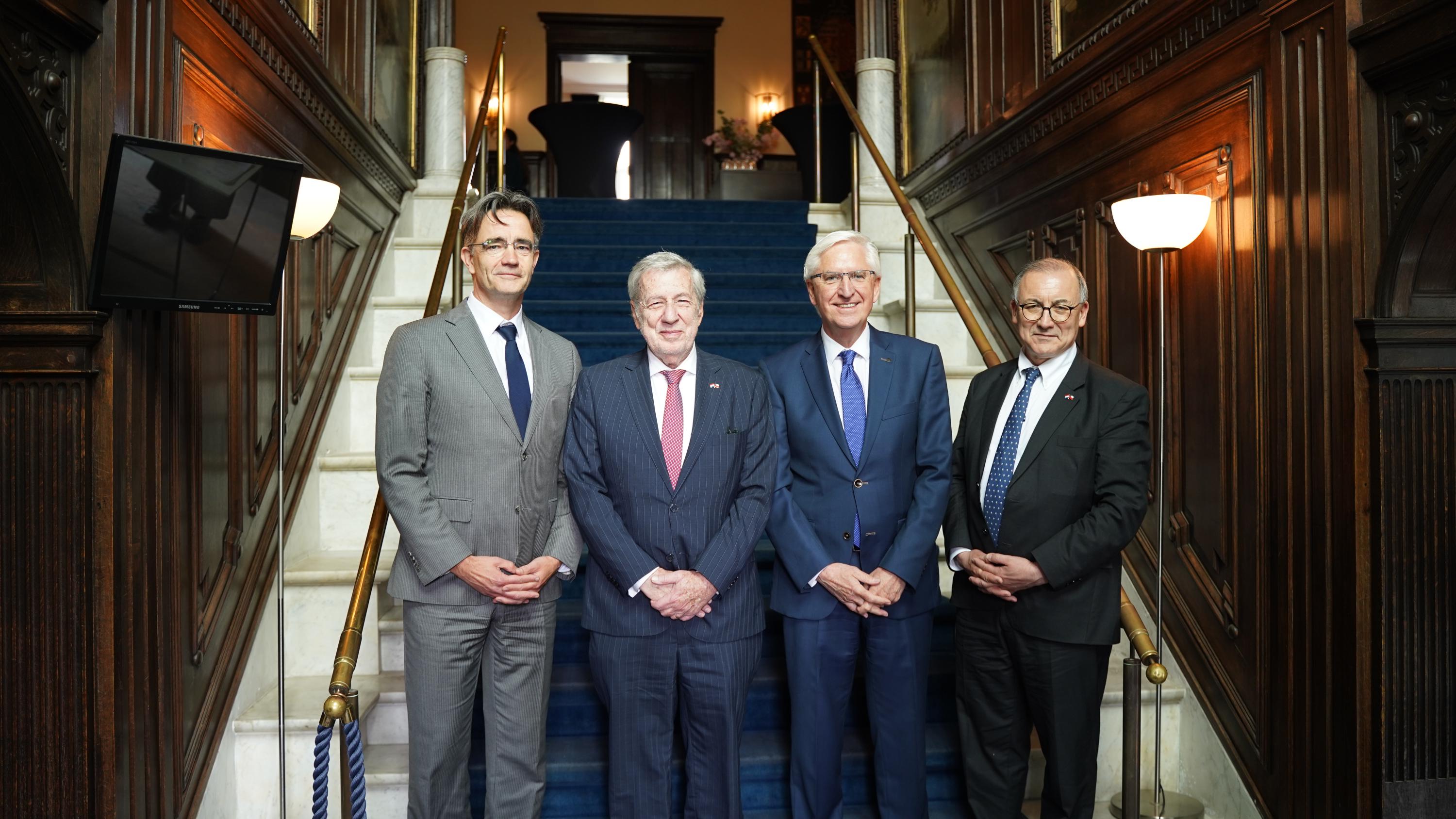 Dutch Ministry of Foreign Affairs Secretary General Christiaan Rebergen, Chilean Minister of Foreign Affairs Alberto van Klaveren, Clingendael Academy Director Ron Ton, Chilean Ambassador to the Netherlands Jorge Antonio Carvajal San Martin