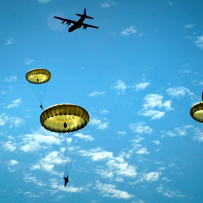 Defence Cooperation in Clusters