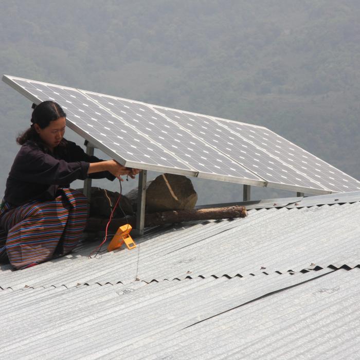  Political economy of green growth and energy security
