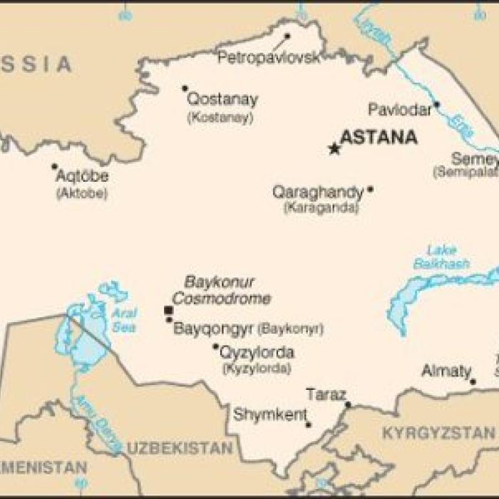 Kazachstan moet laveren tussen grote broers