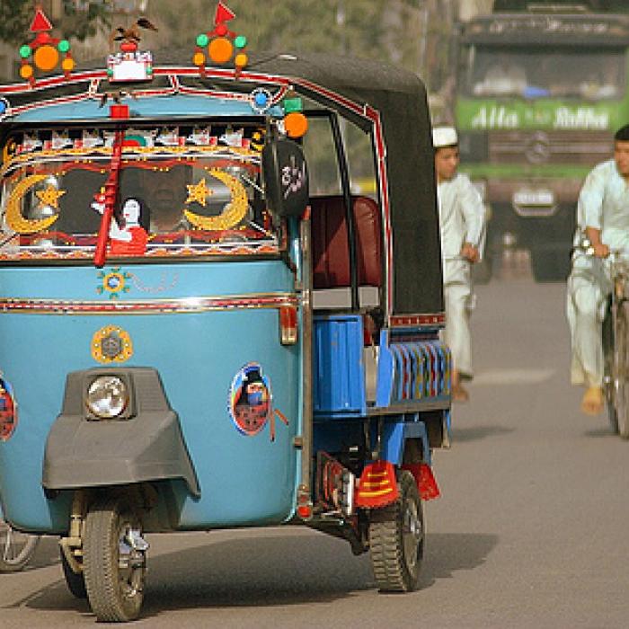 De taliban hebben behalve de tijd nu ook de horloges