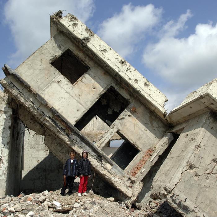 The Political Economy of State-building in Fragile States