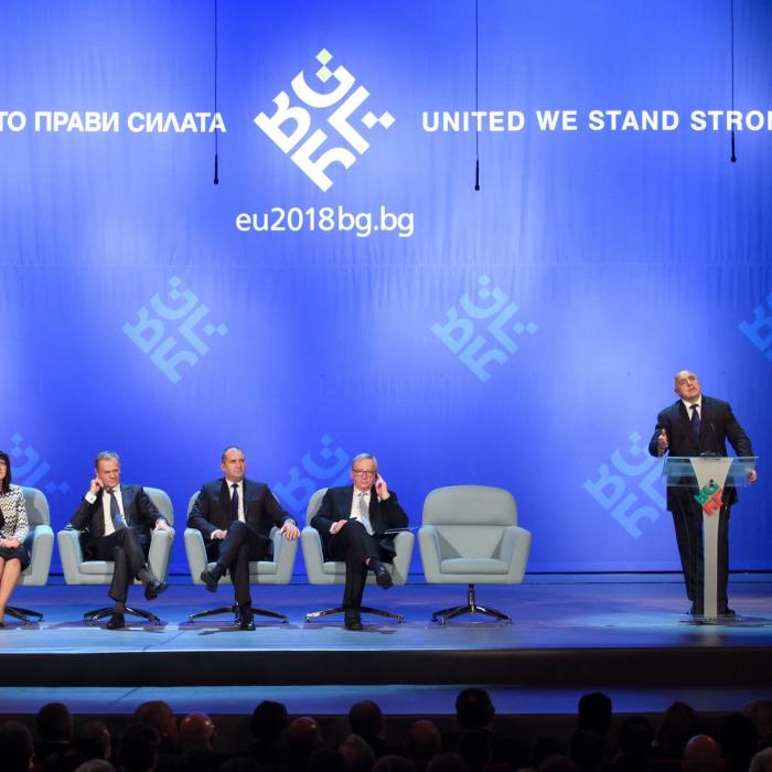 Meer EU aandacht voor Westelijke Balkan: niet minder democratie