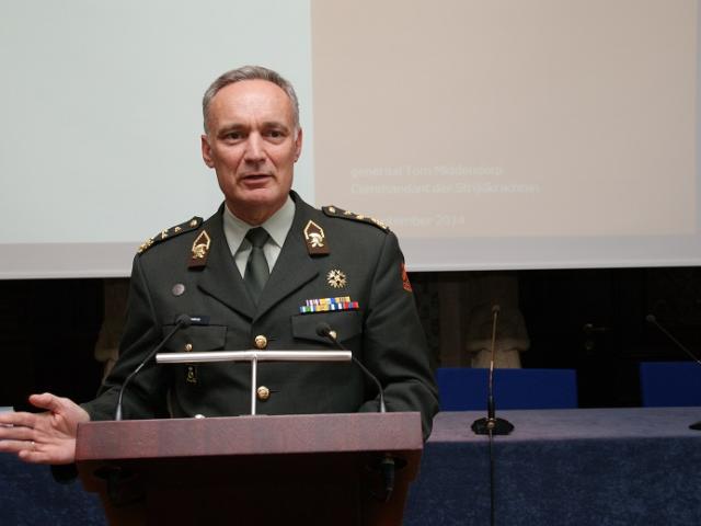 Generaal Tom Middendorp opent 69e LBB met persoonlijk verhaal