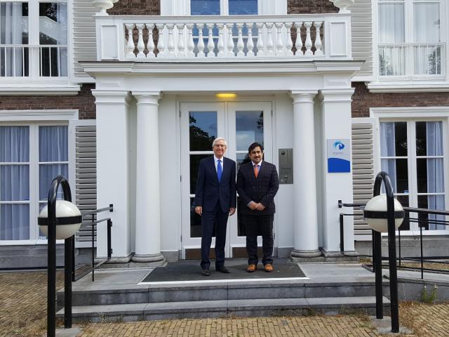 Alumni continue their career in The Hague