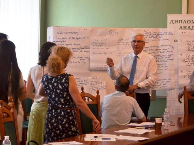 Capacity building and diplomatic training with Ukraine