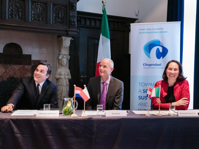 How can Italy and the Netherlands move Europe forward?