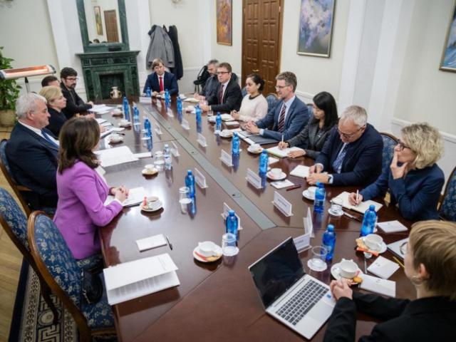 International Expert Group advises Ukraine's Minister of Foreign Affairs